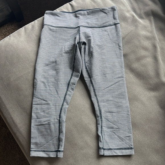 lululemon athletica Pants - Lulu Gingham cropped 3/4 Length Navy size 6